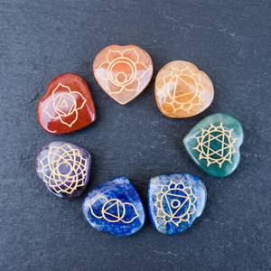 Ensemble de Reiki en forme de cœur gravé avec 7 chakras, pour la guérison spirituelle, l'équilibre énergétique, la méditation, le yoga, la guérison des chakras, cadeau pour la pratique à domicile - Product Image 4
