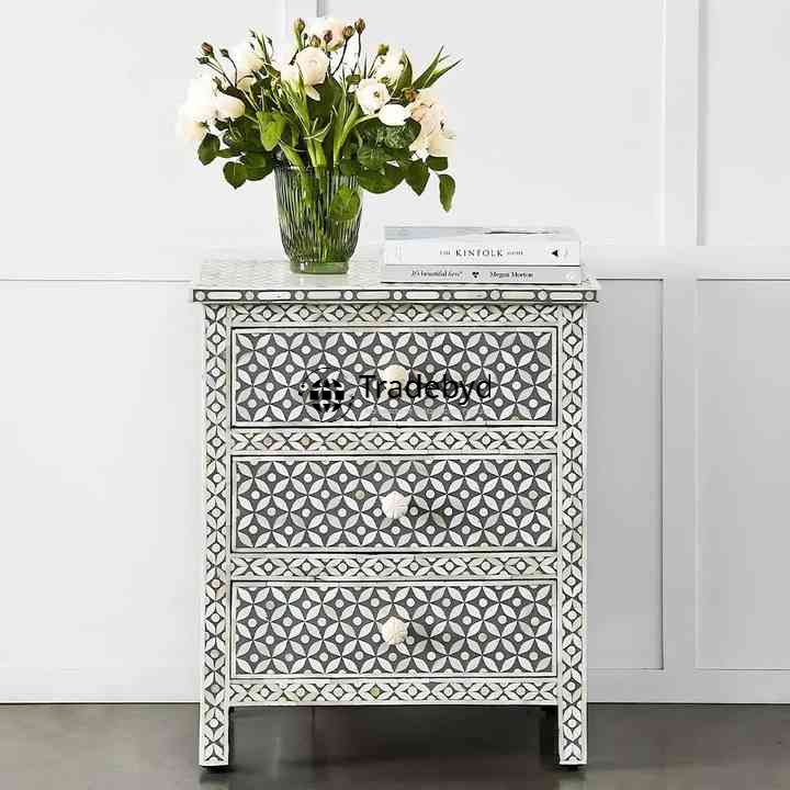 Available in different Colors