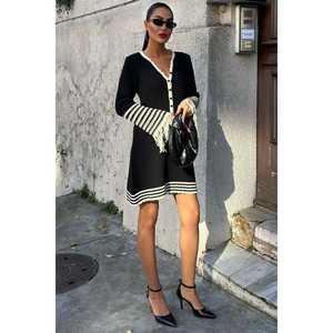 Vestido de Punto con Mangas con Borlas Transpirables y Cierre de Botones 2849 con Cintura Natural - Product Image 1