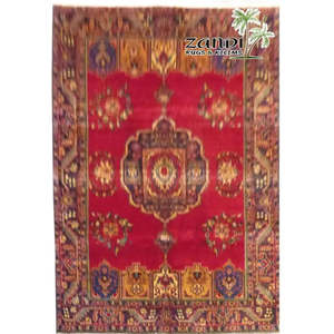 Una de las pocas alfombras persas de Tabriz de 9'0 x 6'6. - Product Image 1
