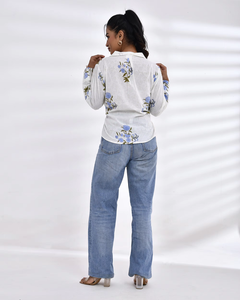 Precioso vestido maxi de cintura cruzada con estampado floral inspirado en Butta diseñado para mujeres con estilo elegante - Product Image 4