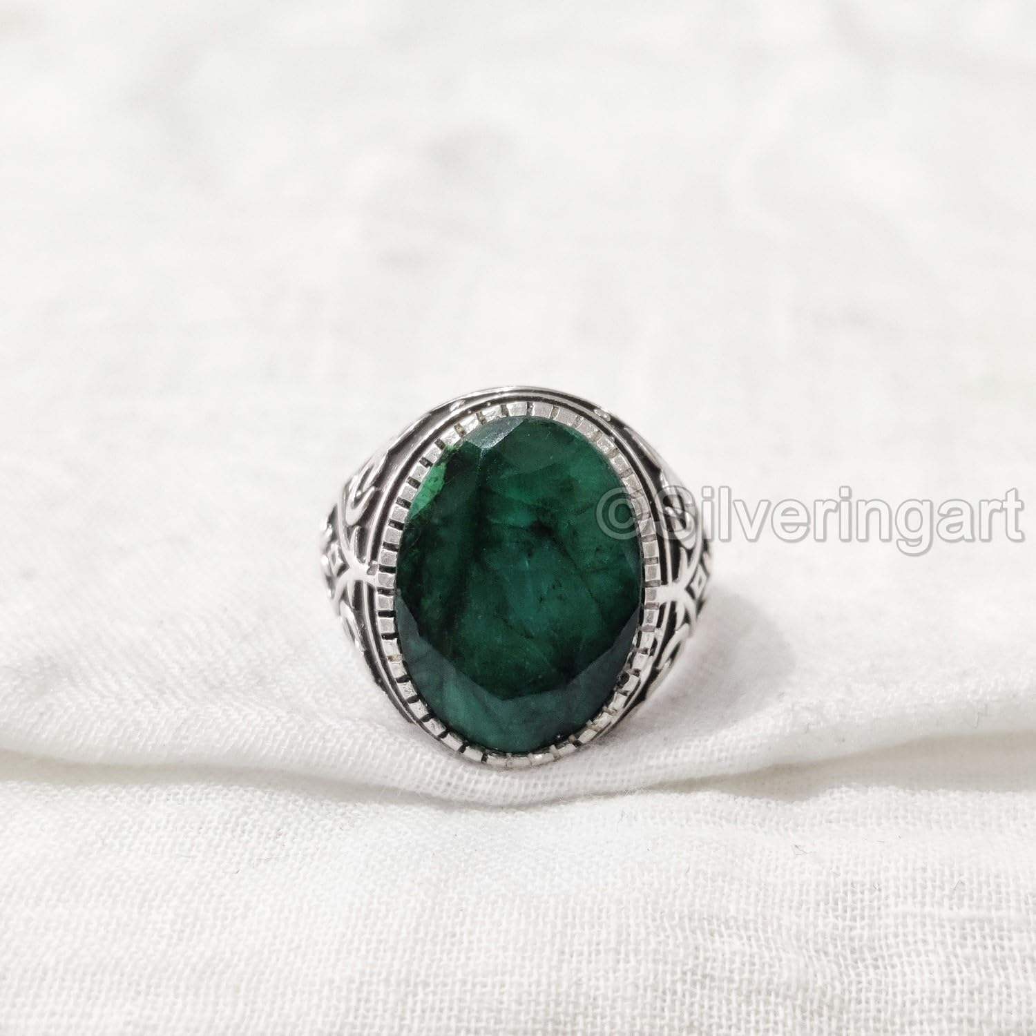 สีเขียว