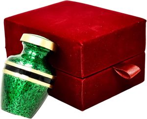 Petite urne funéraire de 50 ml de couleur verte pour les cendres humaines, cadeau commémoratif, mini urne, fabricant - Product Image 1