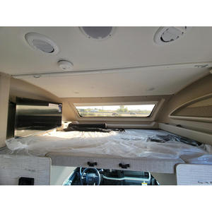 Autocaravana Usada en Tendencia, Greyhawk 33F Premium 2025, de Aluminio Gris, con Capacidad para 8 Personas - Product Image 2