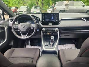 Voiture d'occasion de qualité et abordable, Toyota RAV4 2021, conduite à gauche - Product Image 2