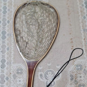 Filet d'atterrissage de pêche à la mouche en plein air Filet à truite Cadre en bois avec filet en caoutchouc Filet coulé à la main Thor Filet de pêche à la truite - Product Image 1