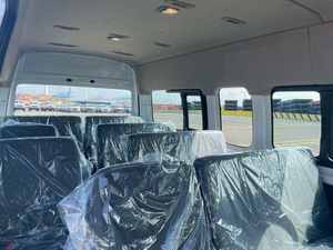 Minibús Nissan Urvan USADO CONFIABLE, 2.5L Diésel, Manual, 16 Asientos - Product Image 3