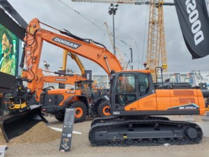 Mini pelleteuse Doosan DX55 à vendre pelle hydraulique compacte idéale pour les projets de construction urbaine faible coût haute efficacité - Product Image 5