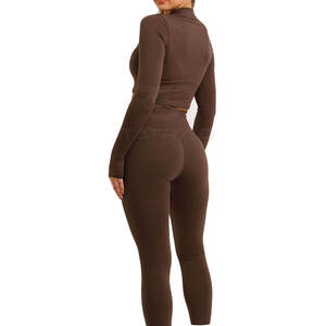 Nouveauté, dernier design, ensemble de yoga pour femmes en 3 pièces, logo frontal uni, 100% coton, respirant, séchage rapide, haute qualité, vente en gros - Product Image 3