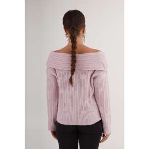 Pull en maille rose poudré à sequins style décontracté Madonna en gros - Product Image 1