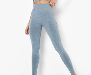 Mallas Capri de cintura alta sin miedo para mujer 2024 con bolsillos laterales, ropa de gimnasio sólida para Fitness, diseño OEM con servicio - Product Image 2