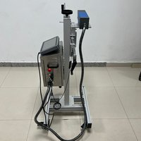 Sistema de Marcado Láser de Fibra Automático Refrigerado por Aire para Metal, Papel y Cartones, Grabado de Códigos QR y de Barras en Embalajes de Madera