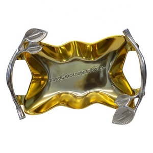 Plateau à fruits personnalisé de luxe, moderne et élégant en métal plaqué or Plateau de service décoratif avec poignée en forme de feuille pour centre de table - Product Image 5