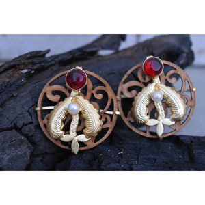 Joyería de madera chapada en oro, treanding hecho a mano, aretes étnicos de piedra de madera de Latón chapado en oro para niñas y mujeres - Product Image 4