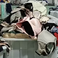 Second Hand Damen gebraucht Sport-Höschen-Bolzen Großhandel zu verkaufen aus China Training rückenfrei Dame-Bohs-Blusesätze Großhandel