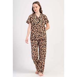 KADIN P.SUPREM XXL GOMLEK YAKA TAMAMI DUGMELI KISA KOL CEPLI PIJAMA TAKIM - สีดำ - สีดำ - Product Image 1