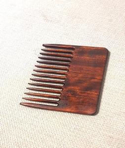 Peines de dientes anchos de sándalo verde Natural 100% hechos a mano, peine de masaje de madera, peine de sándalo para el cuidado del cabello de lujo - Product Image 5