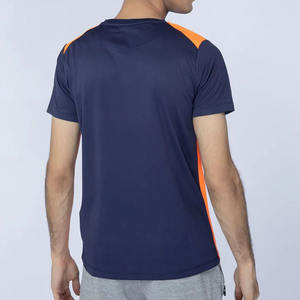 Camiseta deportiva personalizada Diseño de patrón sólido con material de poliéster sublimado con paneles personalizados Camiseta deportiva de 280 gramos - Product Image 2