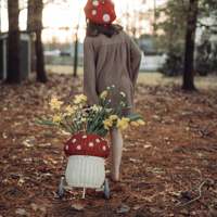 Meilleure vente de corbeille à fruits tressée en rotin en forme de champignon paniers à roulettes portables joli sac cadeau pour enfants