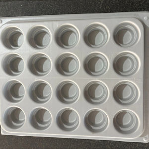 Plateaux d'emballage en plastique blanc de qualité alimentaire durables et élégants, une solution de stockage durable et élégante - Product Image 1