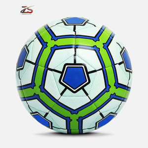 Pelota de partido de entrenamiento de fútbol de estilo clásico de alta calidad 2025 estilo clásico duradero hecho en Pakistán último producto de tendencia - Product Image 3