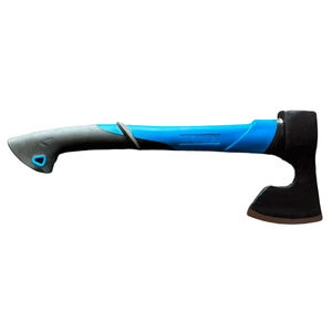 Hache-faucille forgée avec poignée en fibre de verre et manche enveloppé de TPR - Product Image 6