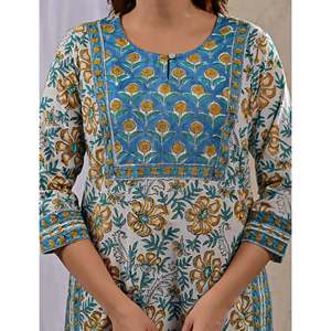 Haut blanc chic à imprimé floral pour femmes, haut chic en popeline de soie tricotée, dentelle, taille unique - XS-XL pour le printemps et l'automne - Product Image 2