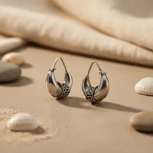 Pendientes de Aro Pequeños de Plata 925 con Diseño Religioso para Mujer, Corte Princesa, Chapados en Rodio, Joyería Moderna con Forma Ovalada - Product Image 1