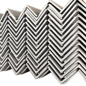 Profesional 100x100x5 Q235 35mm Acero al carbono ranurado Galvanizado Barra de acero estructural de ángulo igual para doblar y soldar - Product Image 1