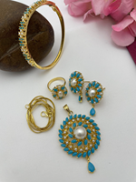 Ensemble de bijoux en laiton avec pendentif perle, bracelet chaîne et bagues pour femmes et jeunes filles – Cadeau décontracté/sportif pour le quotidien et le bureau