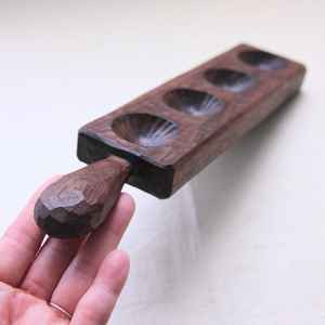 Plateau à œufs en noyer manipulé - Product Image 6