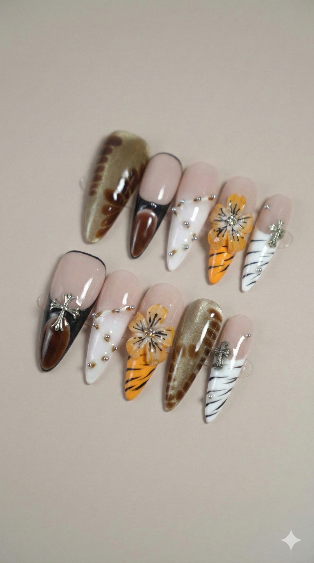 สีน้ำตาล