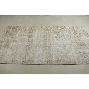 Tapis turc vintage 4,1x7,7 pi (124x234 cm), tapis oriental blanc et marron - Product Image 3