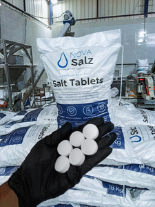 เกลือโซเดียมคลอไรด์ (NaCl) ชนิดเม็ด สีขาว เกรดอุตสาหกรรม ยี่ห้อโนวา ซัลซ์ ขนาด 18 กก. |   สารเคมีปรับสภาพน้ำ |   บริสุทธิ์ 99.9% |   ISO - Product Image 3