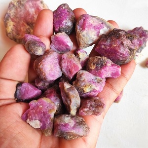 Giá bán buôn đá tự nhiên màu đỏ <span class=keywords><strong>ruby</strong></span> đá quý, thô thô Uncut Hồng ngọc pha lê thô <span class=keywords><strong>Corundum</strong></span> đá cho đồ trang sức làm hàng, - Product Image 1