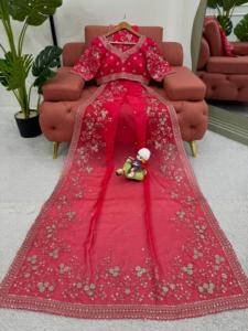 Conjunto de Sari de seda Tibby contemporáneo | Blusa de seda tradicional con bordado de secuencia de hilo moderno Drapeado elegante - Product Image 6