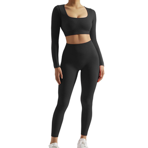 Mode à la mode 2 pièces Yoga Gym Set pour les femmes Plain Black Nouveau Design Fitness Workout Wear Skinny Shorts pour le marché USA/Europe - Product Image 1