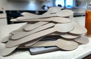 Vajilla desechable CUCHARA DE MADERA NATURAL para comidas 160mm de longitud Ecológico para pastel para fiesta - Product Image 2