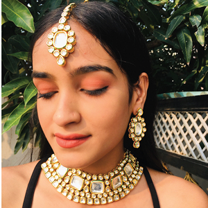 ชุดสร้อยคอเคลือบทองสไตล์อินเดียพร้อม Maang Tikka และต่างหูสำหรับงานแต่งงานสำหรับ haldi, metindi - Product Image 4