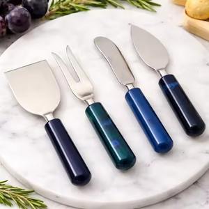 Ensemble de service à fromage haut de gamme en acier inoxydable avec poignée en résine, article cadeau - Product Image 6