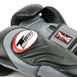 Gants de boxe Muay Thai rouges personnalisés avec logo, dernières créations, gants de sparring, gants de boxe professionnels - Product Image 6