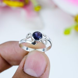 แหวนพลอยไอโอไลต์ทรงกลม ดีไซน์หรูหรา สำหรับผู้หญิง เงินแท้ 925 ทำด้วยมือ ของขวัญเครื่องประดับที่โดดเด่น - Product Image 1
