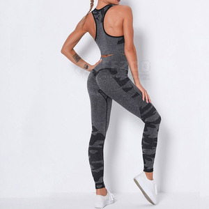 High Quality Seamless Women's <b>Yoga</b> <b>Set</b> Plus Size Breathable Made in Pakistan Front Logo Solid Pattern - Product Image 4