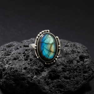 Bague en labradorite naturelle, bijoux à la mode en gros, argent sterling 925, bohème, délicate, statement, faite à la main, mariage - Product Image 1