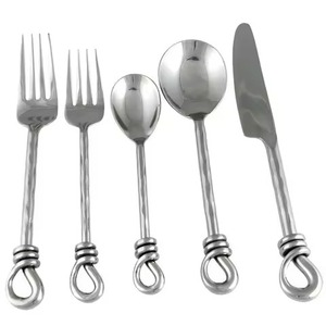 Juego de Cubiertos de Diseño Único, Cubiertos de Acero Plateado con Mango de Acrílico, Juego de 5 Cubiertos, la Mejor Pieza para Decoración de Bodas - Product Image 4