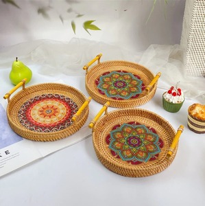 Cesta de pan redonda marrón suave hecha a mano caliente bandeja flotante de ratán tejida para té para servir cenas fiestas café desayuno - Product Image 6