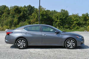 Nissan Altima 2021 impecable - Product Image 4