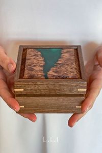 Boîte à bijoux pliable artisanale au design fonctionnel - Product Image 2