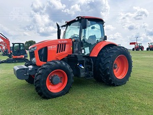 Tractor de Ruedas M7-174 DELUXE 4WD 160hp 2024 con Transmisión Automática, Toma de Fuerza Independiente, Motor Ecológico y Bomba de Caja de Cambios - Product Image 3