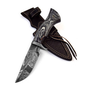 Couteau de chasse en acier Damas fait main sur mesure, motif plume, lame pleine, manche en Pakkawood, étui en cuir, support OEM - Product Image 1